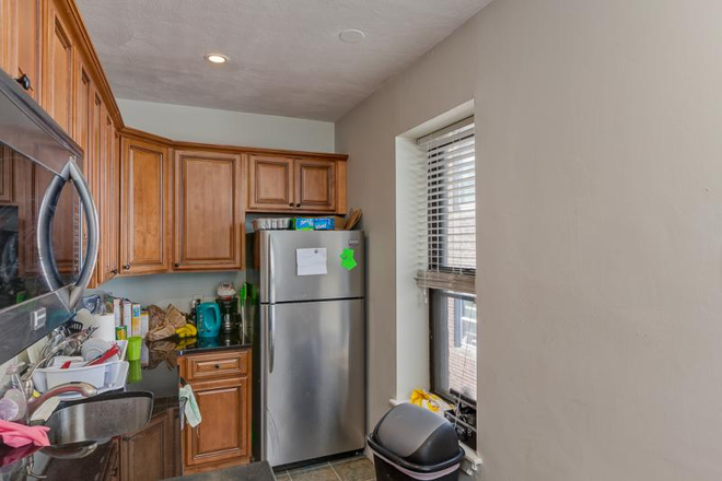 Call NOW for showings! 617-236-8600 - WESTLAND AVE - *75% OFF FEE* CHARMING 2BR/1BA CONDO W/ LNDRY IN BLDNG AVAIL *9/1/2026* IN SYMPHONY!