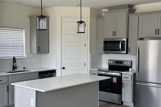 Kitchen - 1 bedroom $540-$570; Master bedroom $860. No pets. House
