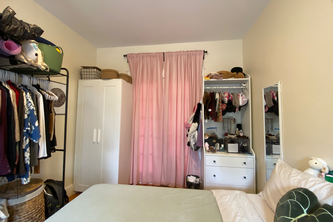 Bedroom - Cozy apartment 15 min walk from MIT