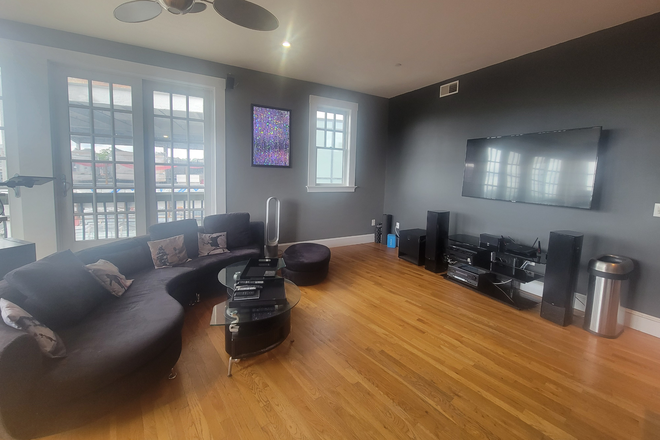 Furnished living room - Room in Modern & Spacious 3Bed/2.5Bath Condo near Union and Inman Squares