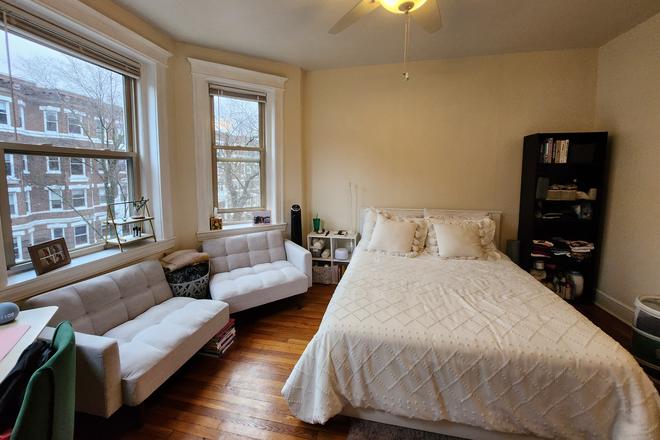1 - Amazing Fenway 1 bed and 1 bed splits, H/HW inc. No Broker Fee Apartments