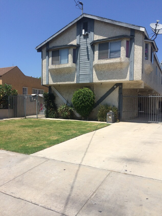  - 4553 W 116th St (Hawthorne, CA)