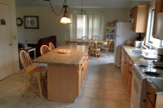 Kitchen - 42 Exeter BLVD House