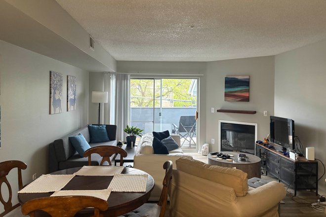 Living space and balcony - Union Baseline