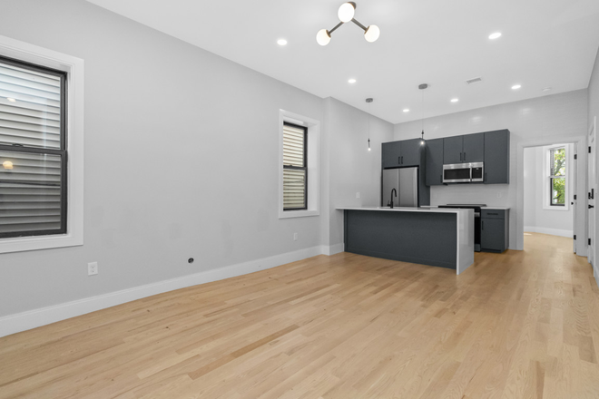 Call NOW for showings! 617-236-8550 - SUMNER ST - LUXE TOP FLOOR 3BR W/ 2 MAIN BATHS, W/D IN UNIT, A/C, DW FOR *9/1/2026* NEAR MAVERICK SQ Apartments