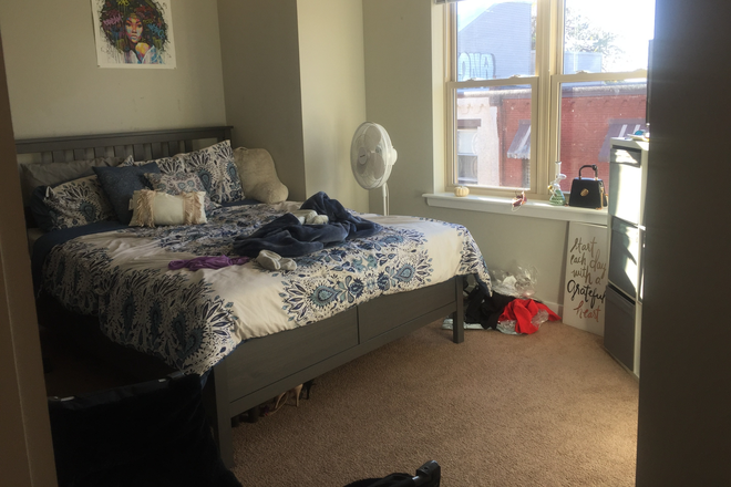 bedroom - 1809 N. Bouvier St. Apartments