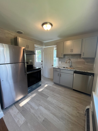 3 bedroom kitchen - 4506 Guilford Rd Perfect Student house