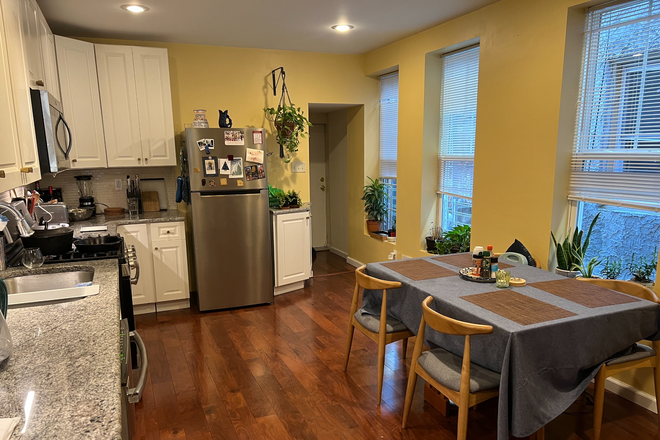 Kitchen - Sunny 3-bedroom Rowhouse in West Philadelphia