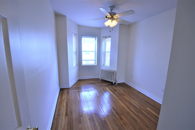 Bedroom - 2 Bed Available 9/1/26! *CONTACT NOAH 603-470-8181 Apartments