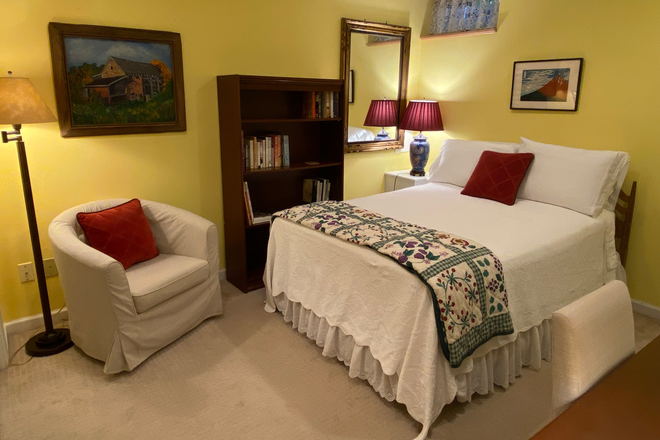 Bedroom - Long or short lease:Furnished room in shared home for female-Carver Place-Lawrenceville