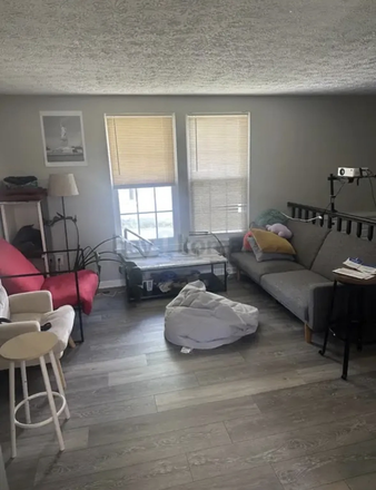 Livingroom - 2026 Summer Sublease 1 bedroom of 6b2b house