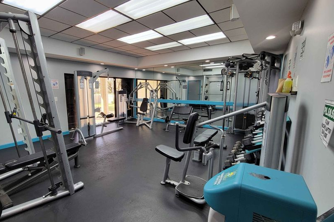 Gym free yoga classes offered twice a week - Private fully furnished large bedroom and bathroom in up scale West Kendall community Townhome