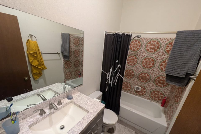 private bathroom - Pines of La Jolla
