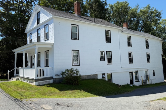 Exterior - 19 South Prospect St # 2 - 3BR (Downtown)