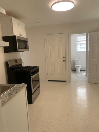 kitchen - Newly Renovated 1st floor with large back yard in Fox Point Apartments