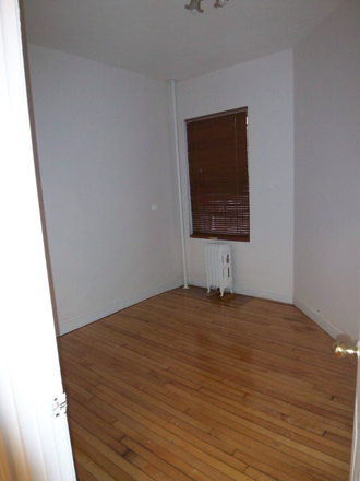 2 Bedroom at 71 Symphony Rd - Avail 9/1 - Comfortable Roomy 2 BR on Symphony GREAT LOCATION!!! Apartments