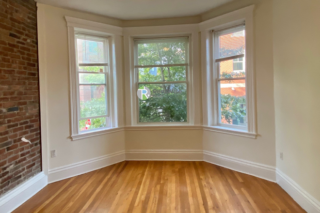1 - SEPT 2026-Comm Ave 2 bed. Elevator/Fitness Rm. H/HW inc-No Broker Fee Apartments