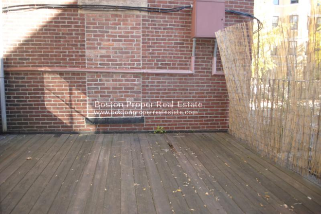 A - PRIVATE DECK *LAUNDRY IN UNIT *NO FEES Apartments