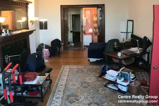 - - Right Close to Campus! Spacious 1 bed w/ Heat & Hot Water Incld Apartments