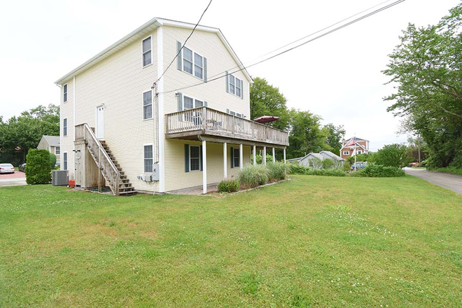 Exterior - 11 Oswego Trail House