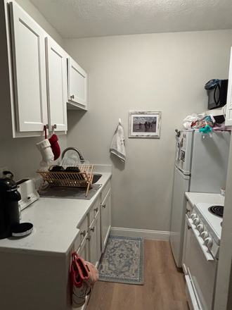 . - Updated 1 bed split - Near Berklee and Symphony/Copley Avail 9/1/26!