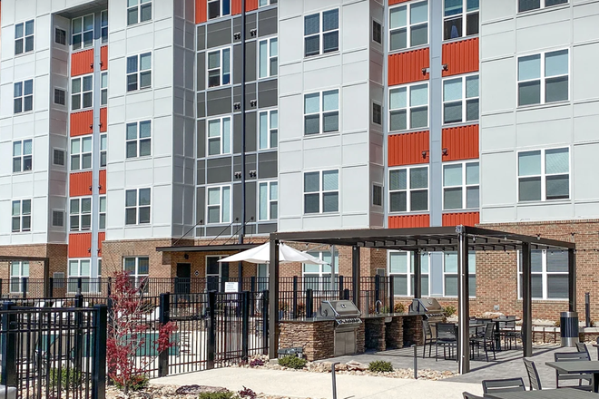 Outside view - Cedar Pointe Apartments