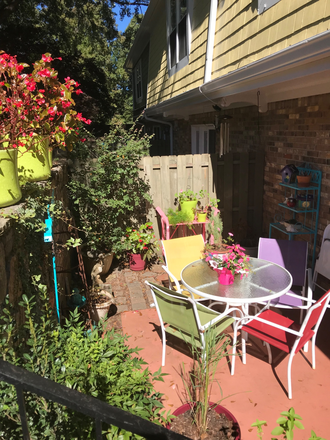 Private Patio - Fabulous Location Townhome 3Bdr/2B   Sunny Bdrm& 1B for rent