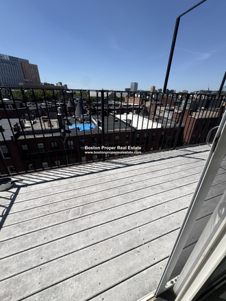 a - 3 bed with private roof deck on Westland!!! NO broker fee Apartments