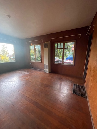 Living room - 1137  High Court  Apt. B Berkeley,CA 94708