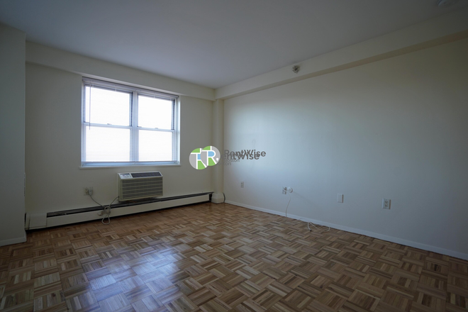 1 - 2 Month Free SEPT 2026-Gorgeous 2 bed on Amory, H/HW inc. NO FEE! Apartments