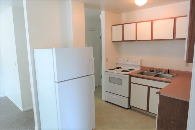 995 30th Unit C - 995 30th Street (2BR/1BA) Apartments