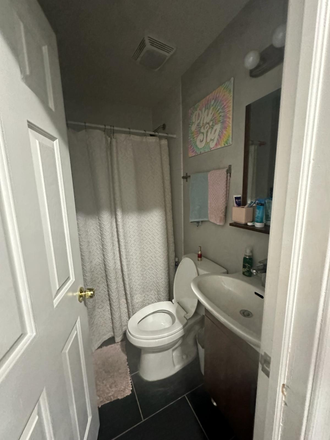 your bath - Temple Villas Apartments
