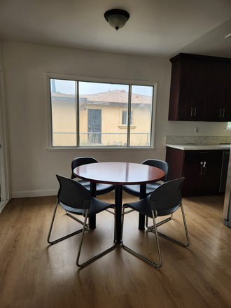 Dinning Room - Furnished (Not Furnished) Room Near UCR Campus (1.3 miles) Short-Term Stay (3-6 Months) House