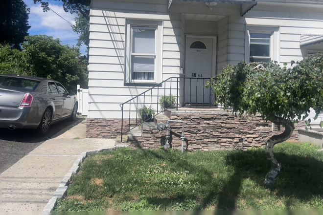 Front of house - SEEKING ROOM MATE FOR 2 BR APARTMENT (1ST FL) IN 2-FAMILY HOUSE.