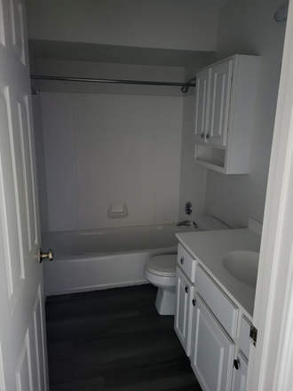 Bathroom - Private Room for Rent Townhome