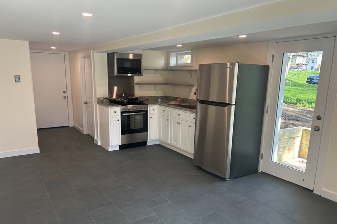 Kitchen long view - Bridge St Studio/Brand New Studio On B43 Bus Line Minutes Walk To Bus Stop and Downtown Northampton