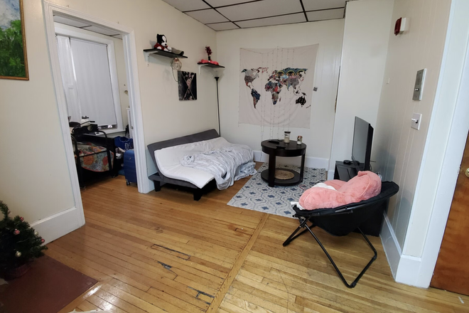 a - 2 big bedrooms with living area as well Apartments