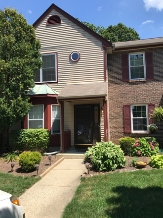 Street view - 2BR thome-Hemlock Ct-Monmouth Junction