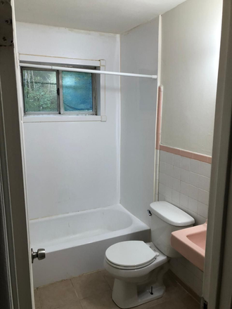 Bath - Sublease Private Bedroom in a 2 Bed 1 Bath