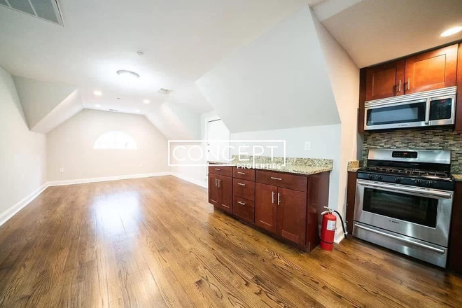 Kitchen - Jamaica Plain Apartment, Cozy & Close to Orange Line