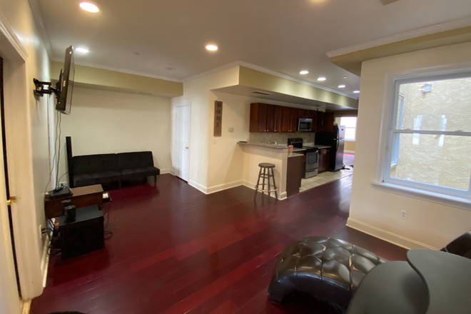 Living area - 1624 N 16th Apartments