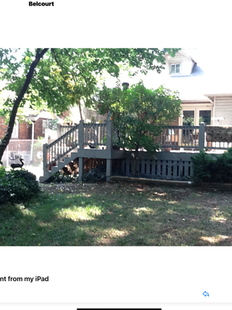 Back Yard/Deck - 5 minute walk to Vanderbilt campus: Tudor cottage House