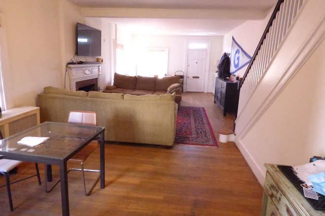 Living room - 3311 Q ST NW House