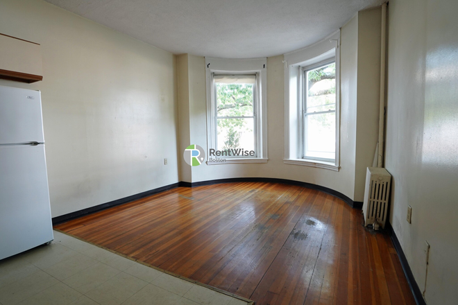 1 - DEC 2025-Awesome Packards Corner Studio. H/HW inc. NO FEE! Apartments