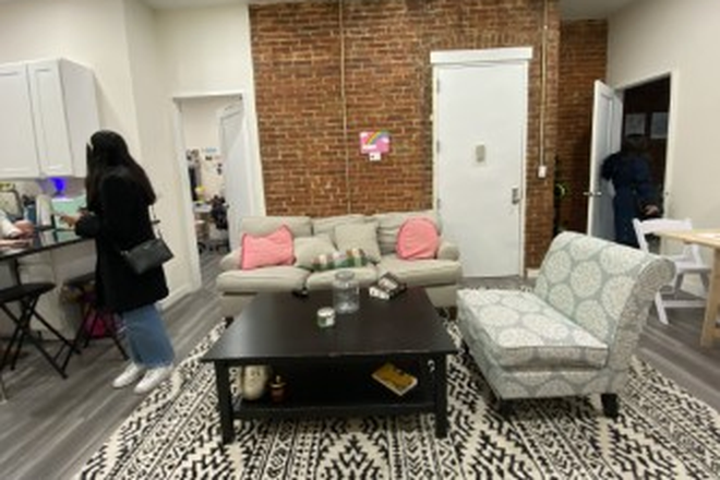 . - 4bed 2bath *IN UNIT LAUNDRY* Apartments