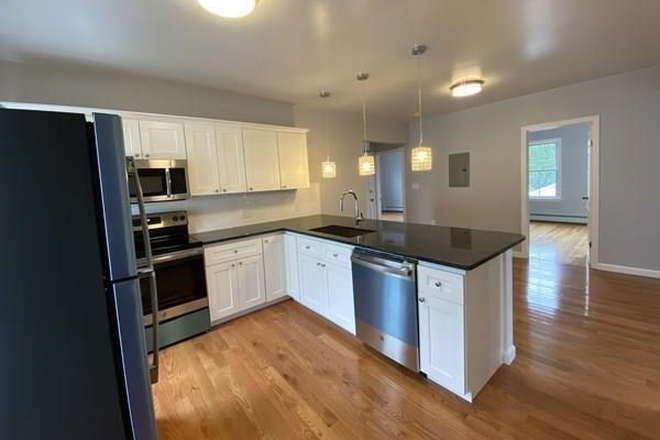 Kitchen - Beautiful Modern 3 Bedroom 2 Bathroom Apt Near Harvard University Allston Campus