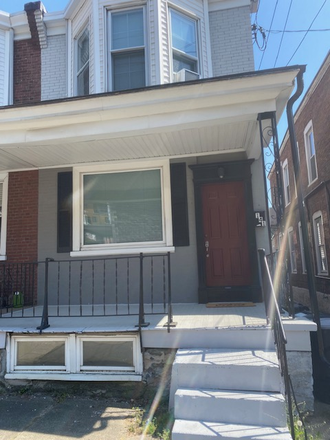 Front Entrance - 3 Bedroom/2 Bath House MANYUNK