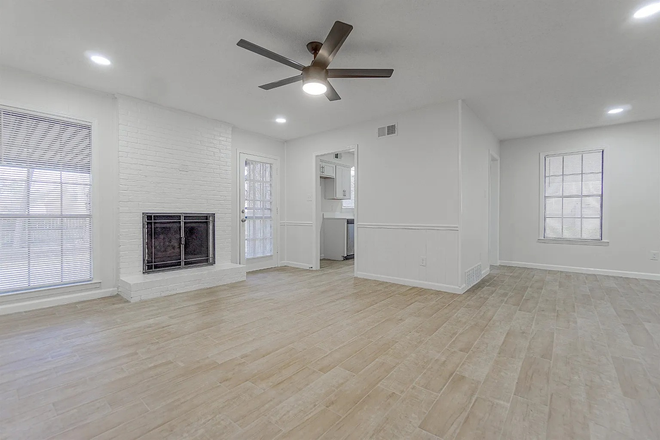 Family Room - Quiet Like-New Home with Modern Upgrades