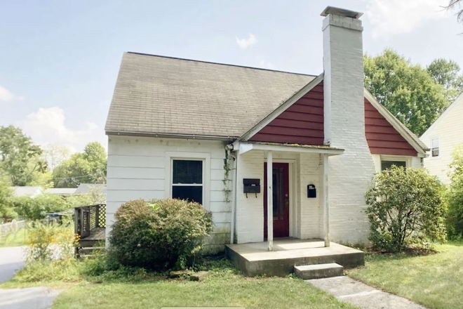 Front exterior - 160 West Hamilton Avenue