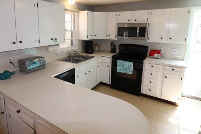 Kitchen - Available for a group of 3 or 5! Special Pricing for Bonnet Shores home!